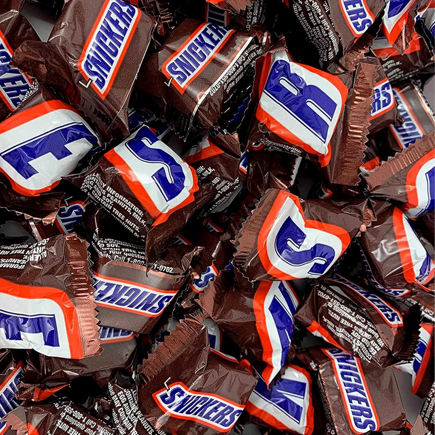 Snickers-Mini-2LB-Bag-of-Bulk-Candy-Bars.-2240