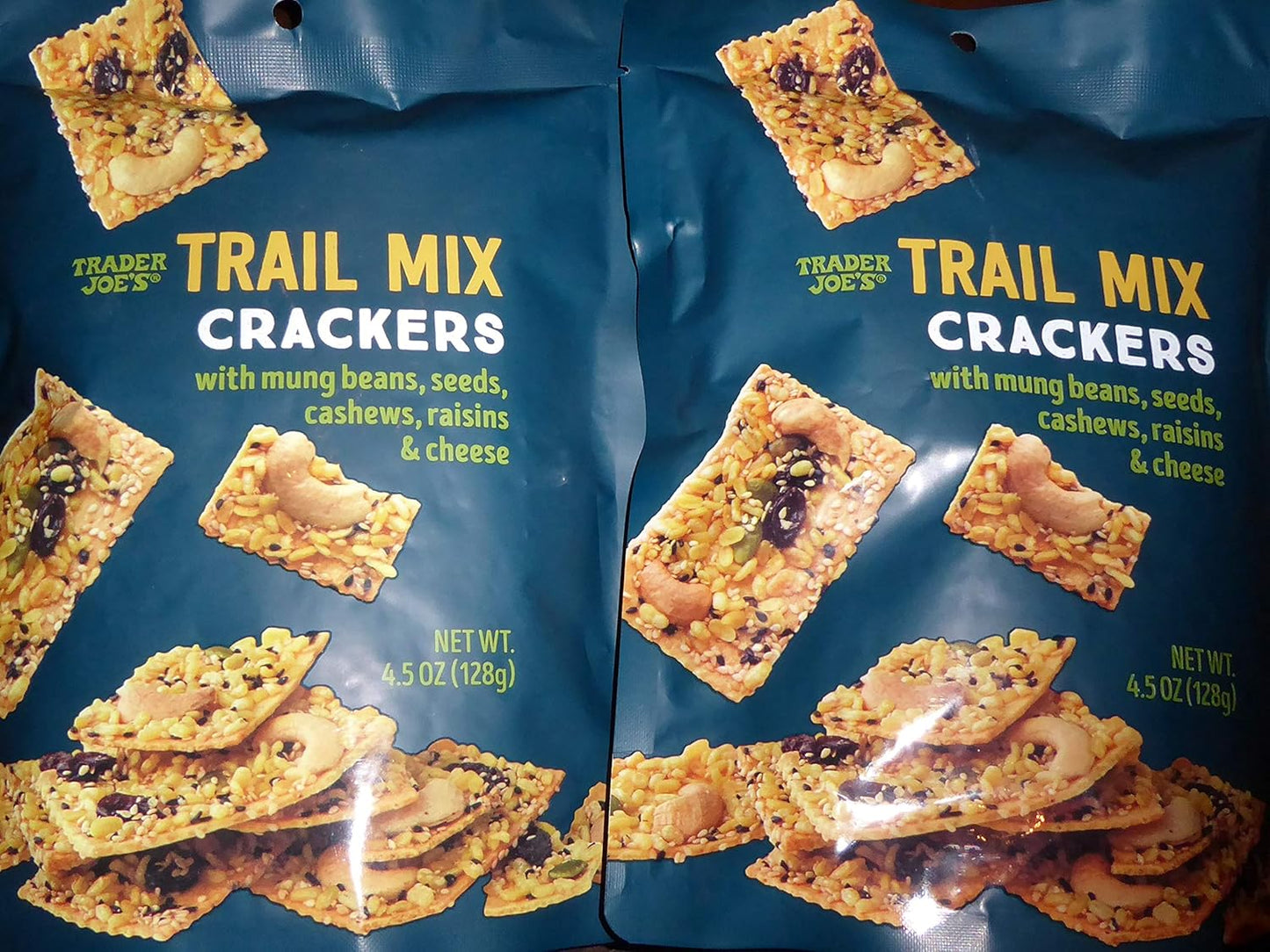 Trader-Joe's-Trail-Mix-Crackers-with-Mung-Beans,-Seeds,-Cashews,-Raisins--&-Cheese---Snack-156