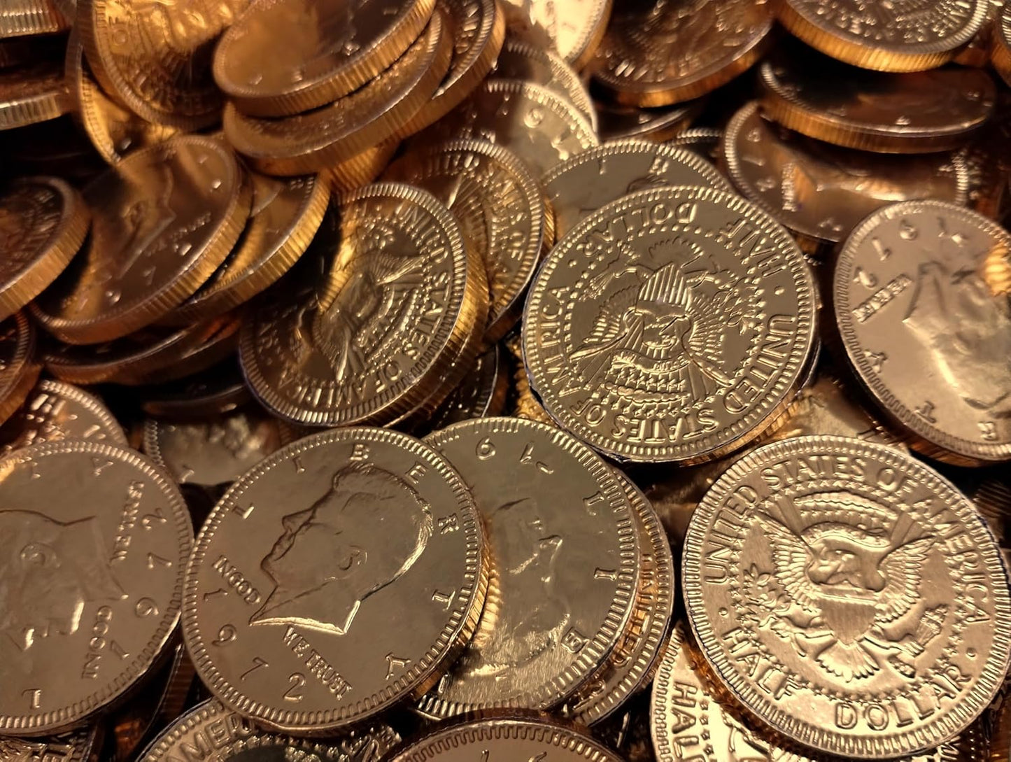 Gold-Wrapped-Milk-Half-Dollar-Chocolate-Coins---1121
