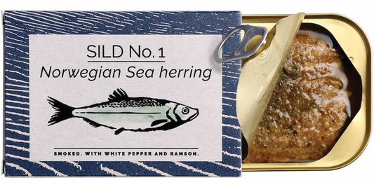 Fangst-Smoked-Herring-|-Canned-Nordic-Herring-with-White-Pepper-and-Ramson-|-316