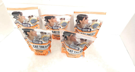 Chicken-Flavored-Cat-Treats-Crunchy-Outside-Creamy-Inside---3
