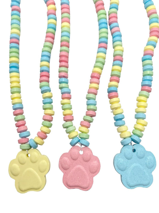 Paw-Candy---12-Paw-Shaped-Candy-Necklace-2553