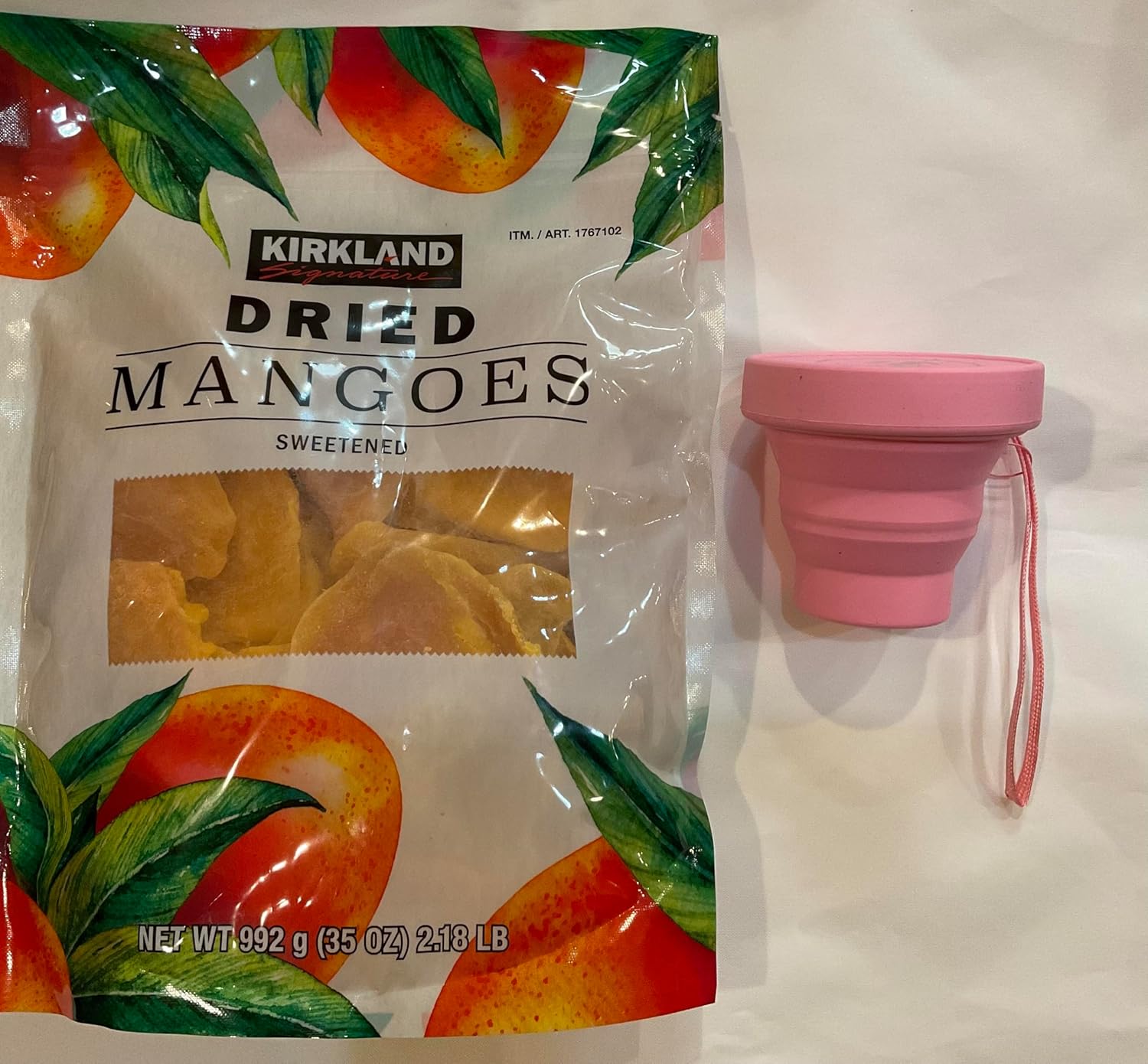 Kirkland-signature-dried-mangoes-sweetened-net-wt-2.18-lb-and-foldable-cup-----1389