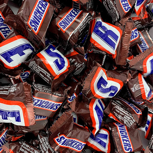 Snickers-Mini-2LB-Bag-of-Bulk-Candy-Bars.-2240